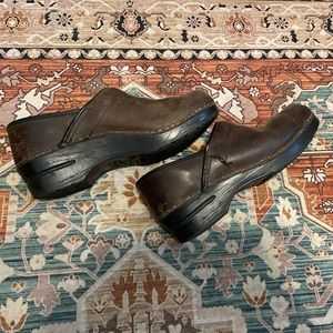 Dansko Clogs brown leather